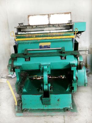 آلة النقش HJ-1500T 1500 * 1050mm 150T جدول التكوين