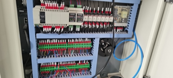آلة قطع وتقطيع الألواح الترجيعية 4.0KW قوة 800 مم مع شاشة تعمل باللمس PLC