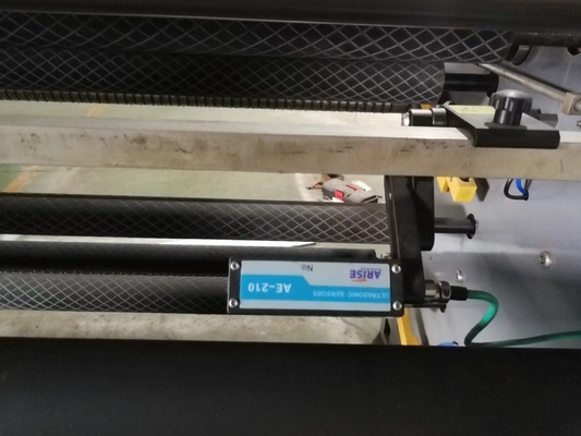HJ-1100A-III آلة التقطيع والتقطيع BOPP 0.5mm 1100mm العرض 450m / Min 13KW