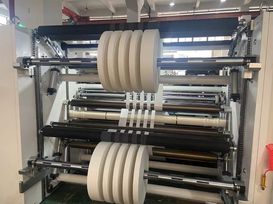 1350mm الشريط المشقق الترجيع عالية السرعة 30g / M2 ~ 350g / M2