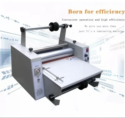 OPP 900mm الحز الترجيع آلة 5m / Min Nonweaving Film Laminating